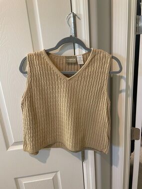 Liz Claiborne Knit V-Neck Cable Vest in Beige 90’s vintage costal grandma